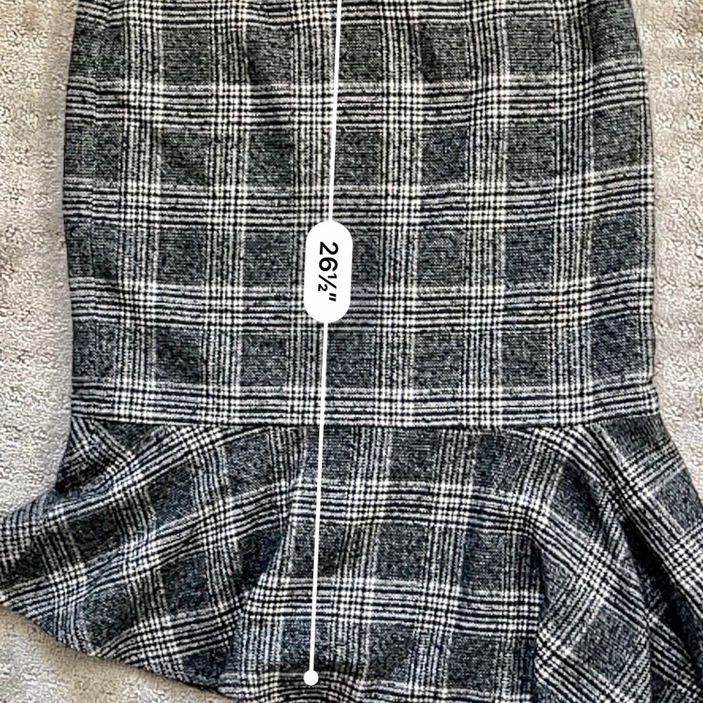 Halogen asymmetrical ruffle hem skirt